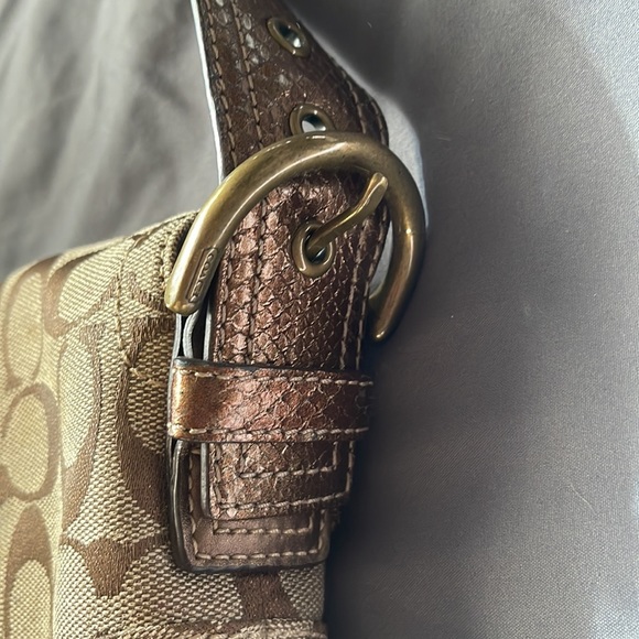 Coach purse 👜 - Picture 6 of 6